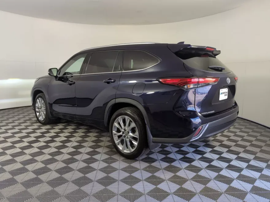 2020 Toyota Highlander Limited photo 1