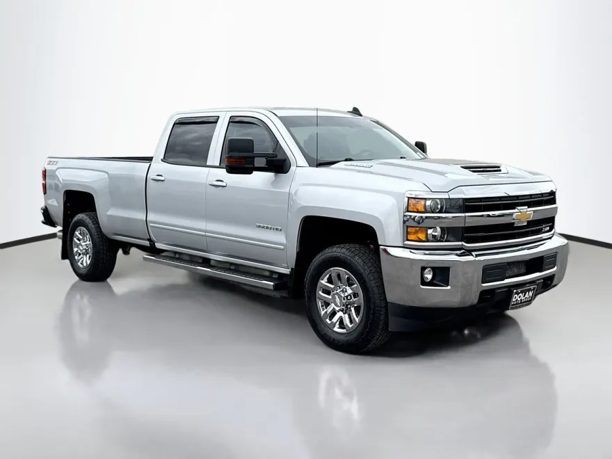 2019 Chevrolet Silverado 3500HD LT photo 1