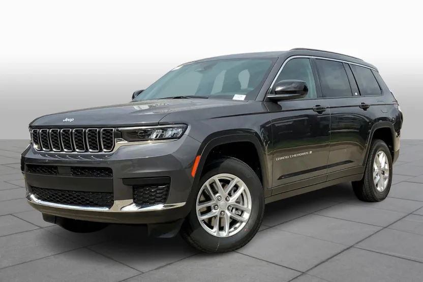 2025 Jeep Grand Cherokee Laredo X photo 1