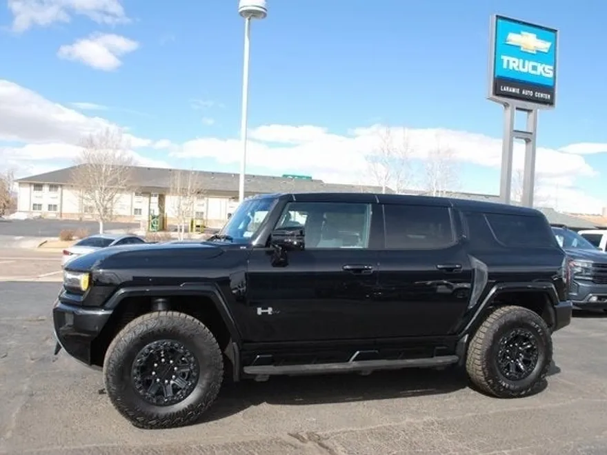 2025 Gmc Hummer EV SUV photo 1