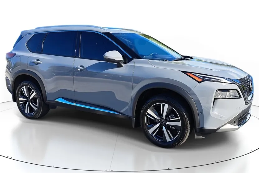 2023 Nissan Rogue Platinum photo 1