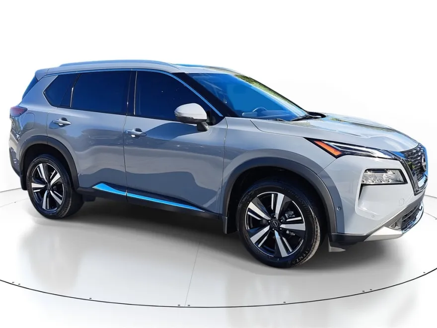 2023 Nissan Rogue Platinum photo 1
