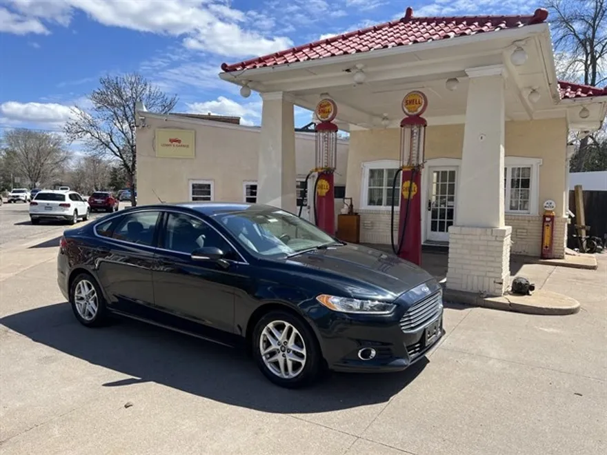 2014 Ford Fusion SE photo 1