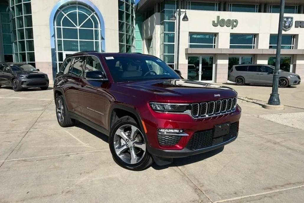 2025 Jeep Grand Cherokee Limited photo 1