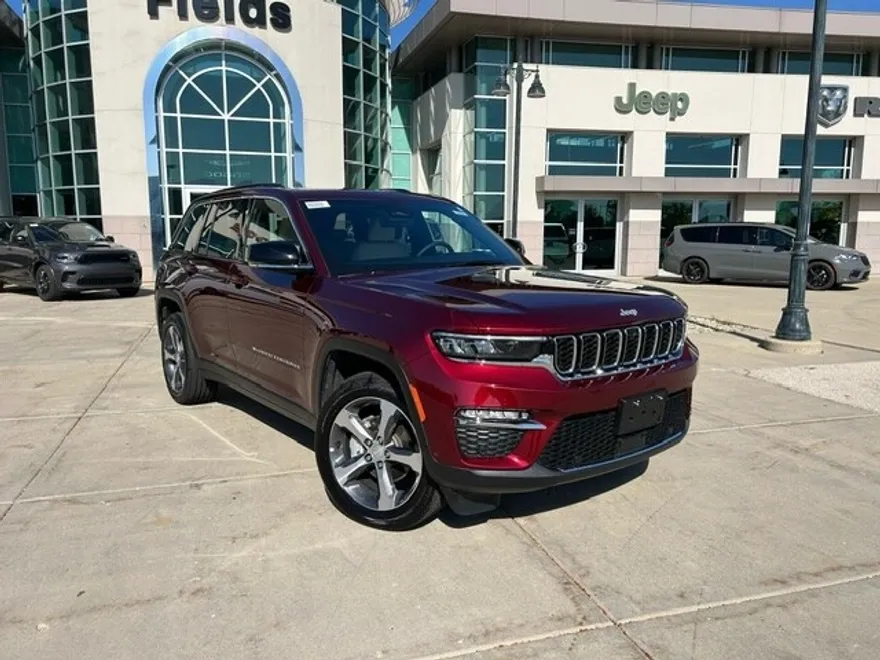 2025 Jeep Grand Cherokee Limited photo 1