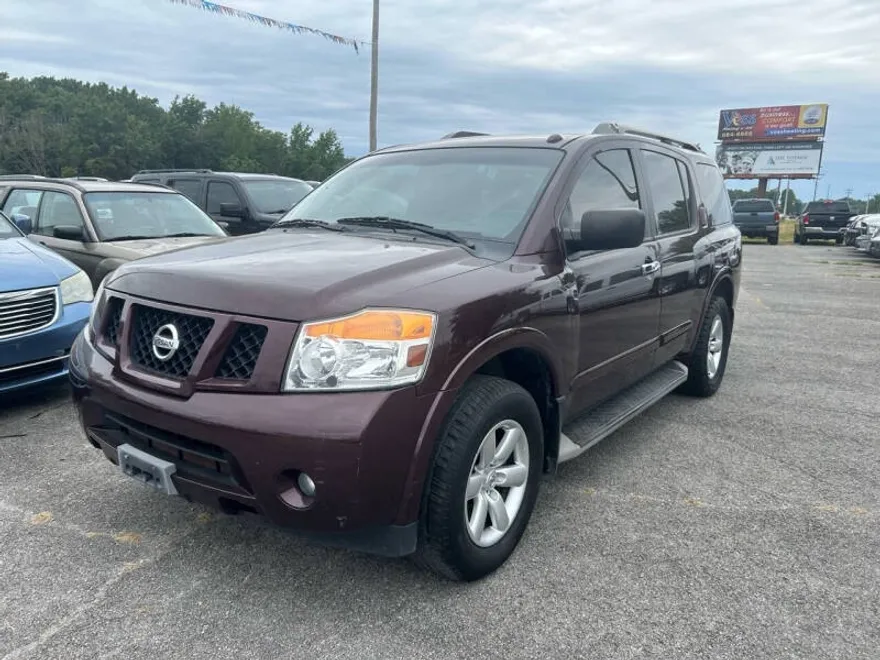 2015 Nissan Armada SV photo 1