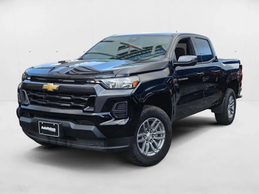 2026 Chevrolet Colorado LT photo 1
