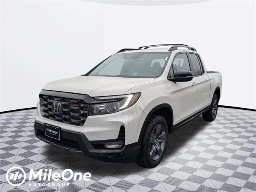 2025 Honda Ridgeline TrailSport photo 1