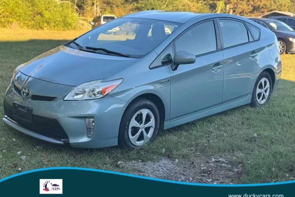 2014 Toyota Prius Two photo 1