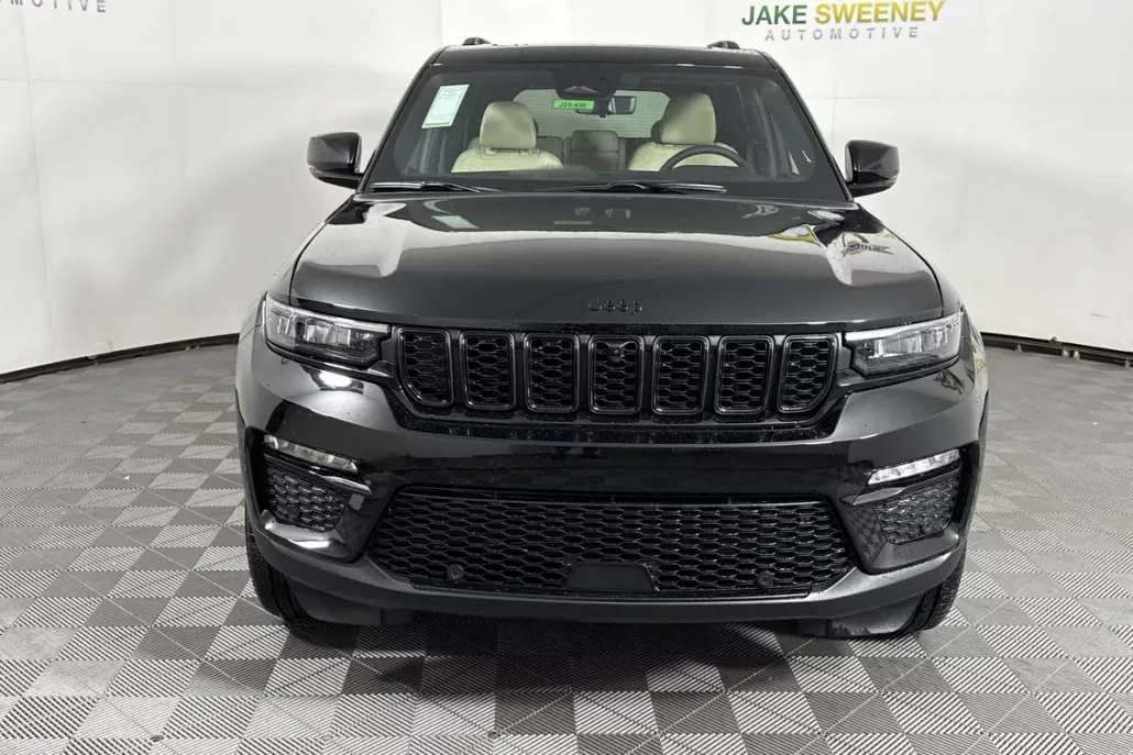 2025 Jeep Grand Cherokee Limited photo 1