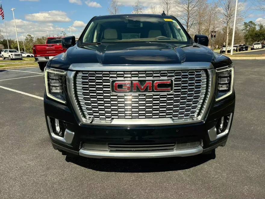 2024 Gmc Yukon Denali XL photo 1