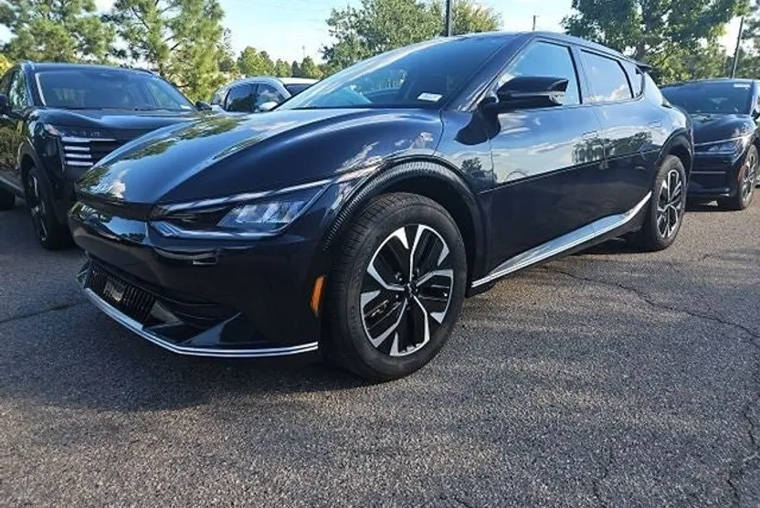 2024 Kia EV6 Light Wind photo 1