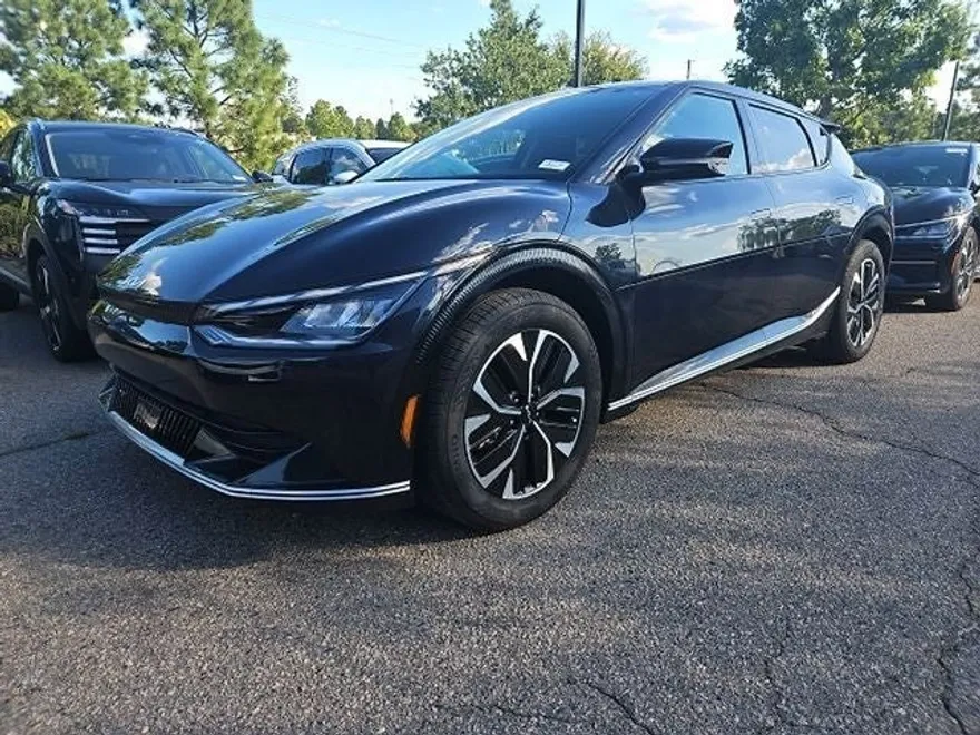 2024 Kia EV6 Light Wind photo 1