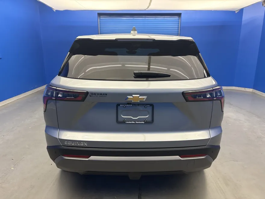 2026 Chevrolet Equinox LT photo 1