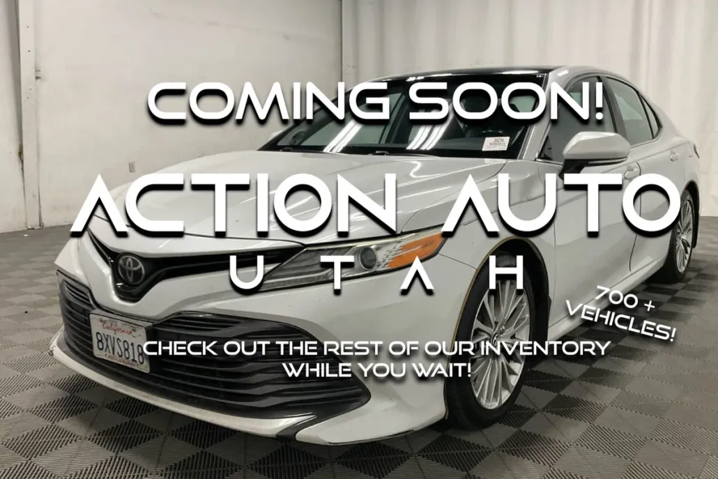 2019 Toyota Camry XLE photo 1