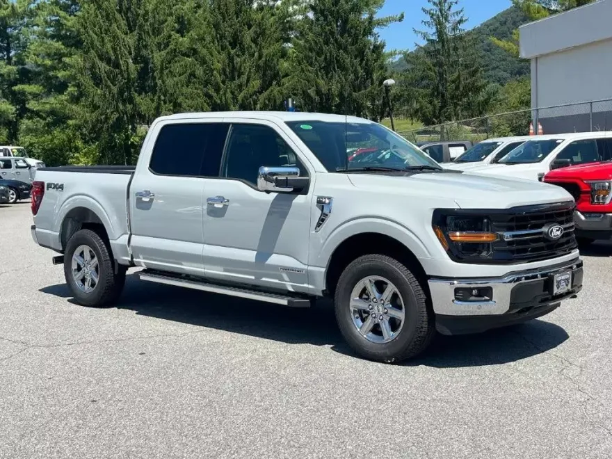 2024 Ford F-150 XLT photo 1