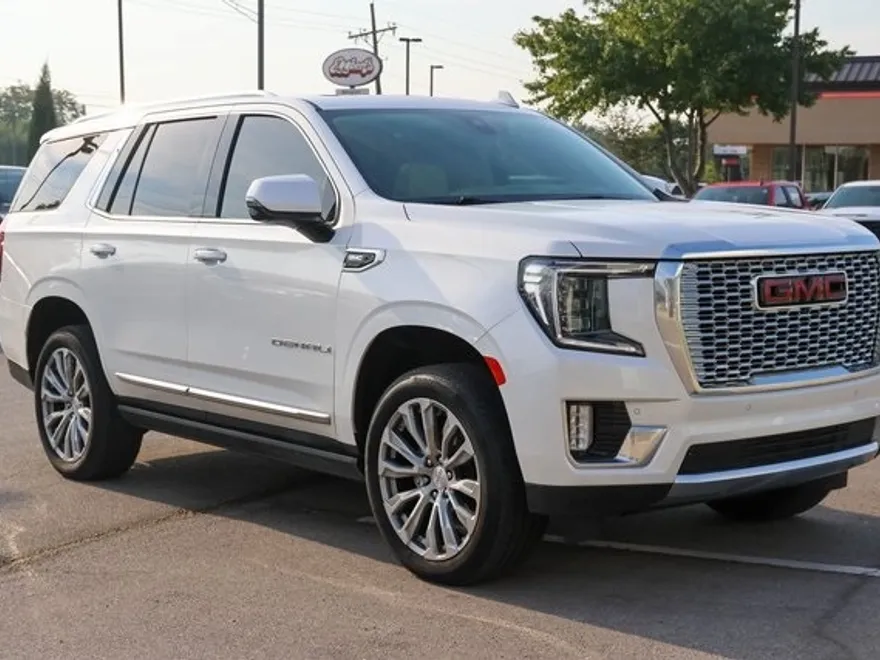 2022 Gmc Yukon Denali photo 1