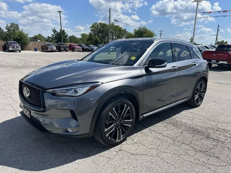 2022 Infiniti QX50 Luxe photo 1