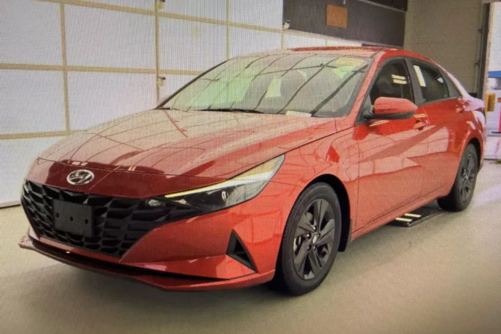 2023 Hyundai Elantra SEL photo 1