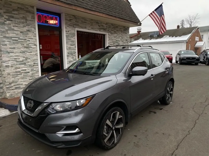 2022 Nissan Rogue Sport SL photo 1