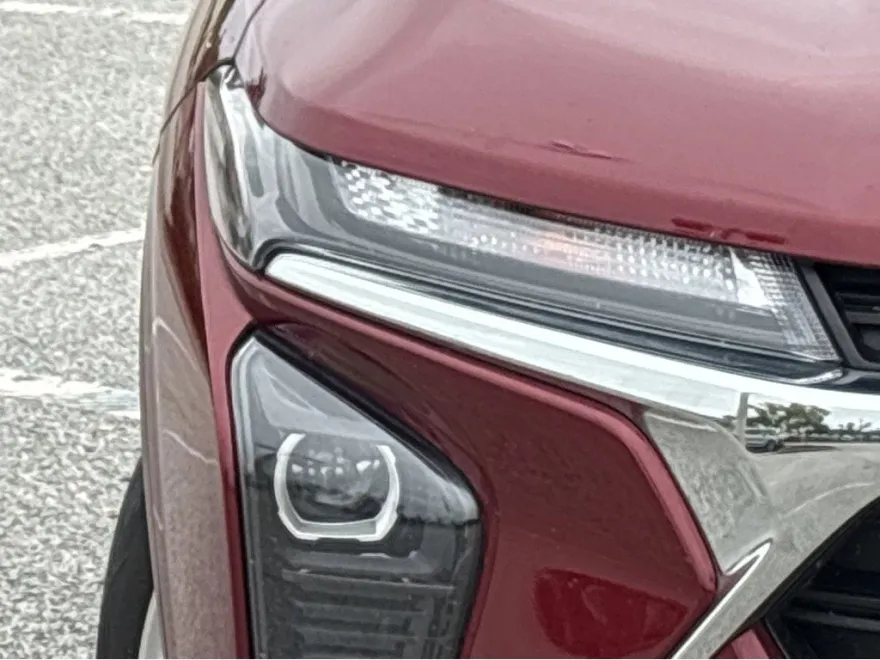 2024 Chevrolet Trax LS photo 1