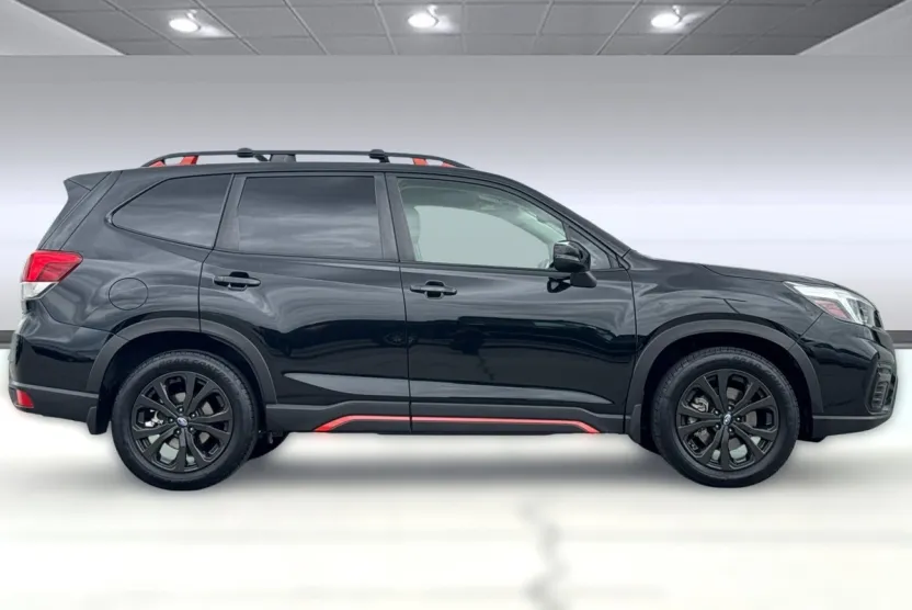 2021 Subaru Forester Sport photo 1
