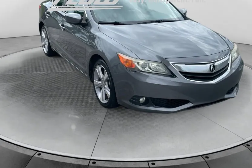 2013 Acura ILX 2.0L Technology photo 1