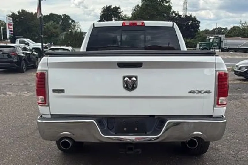 2014 Ram 1500 Laramie photo 1