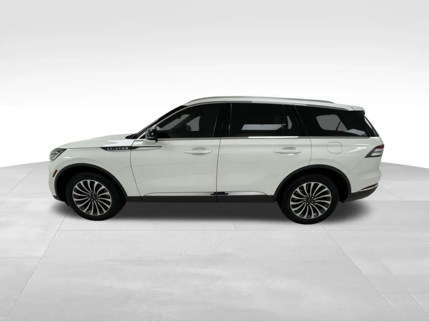 2023 Lincoln Aviator Standard photo 1