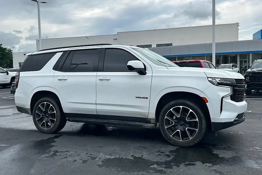 2023 Chevrolet Tahoe RST photo 1