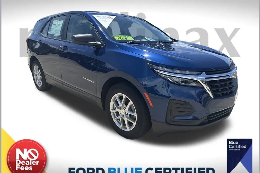 2022 Chevrolet Equinox LS photo 1