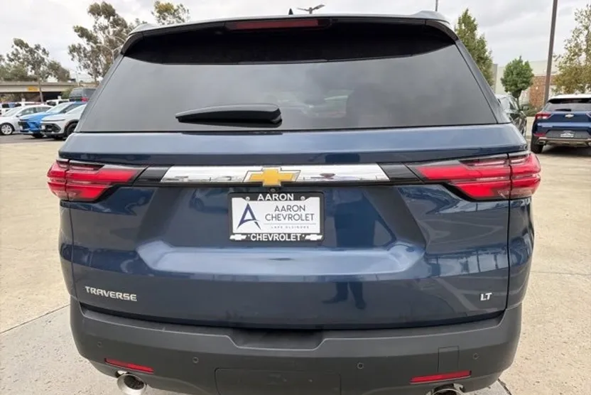 2023 Chevrolet Traverse Cloth photo 1