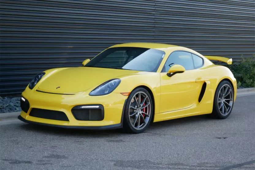 2016 Porsche Cayman GT4 photo 1