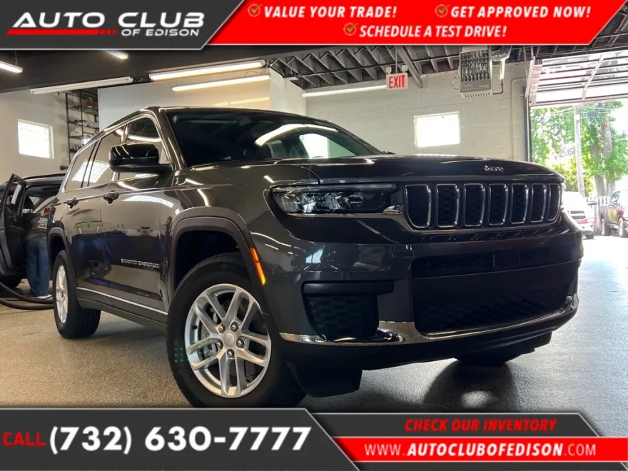 2023 Jeep Grand Cherokee Laredo photo 1