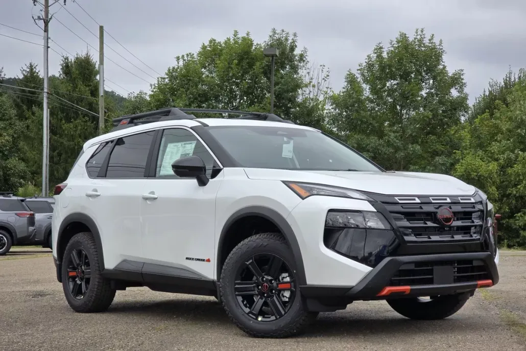 2026 Nissan Rogue SV photo 1