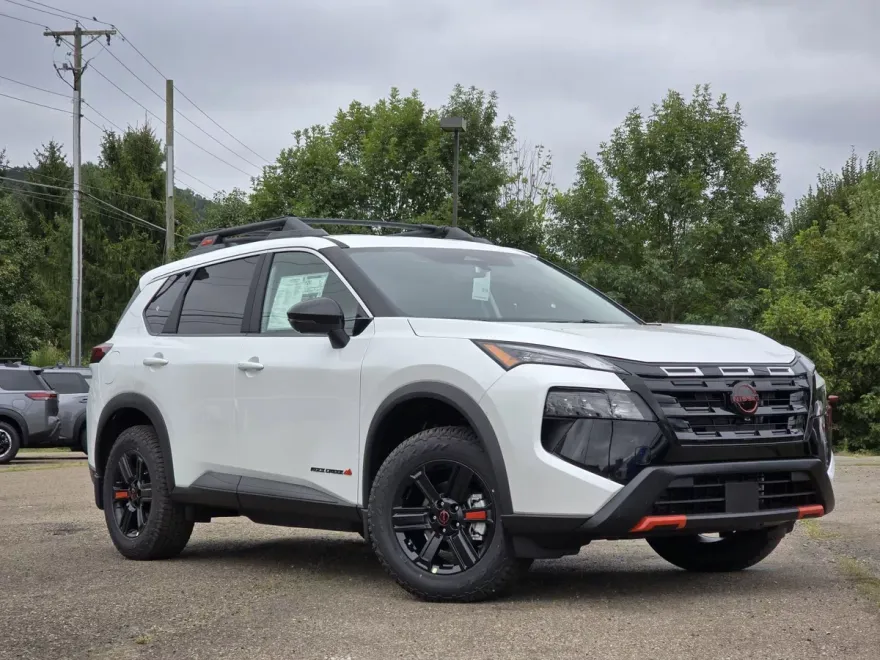 2026 Nissan Rogue SV photo 1
