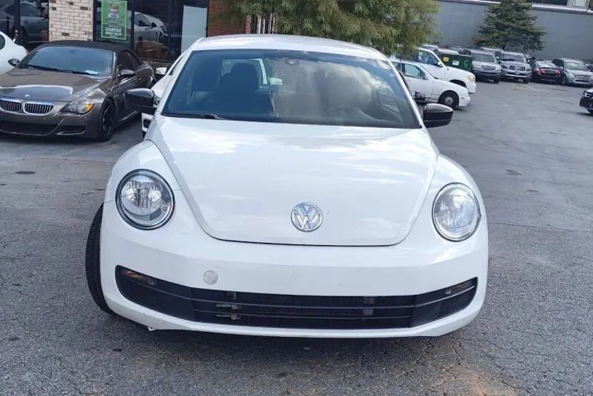 2016 Volkswagen Beetle 1.8T S photo 1