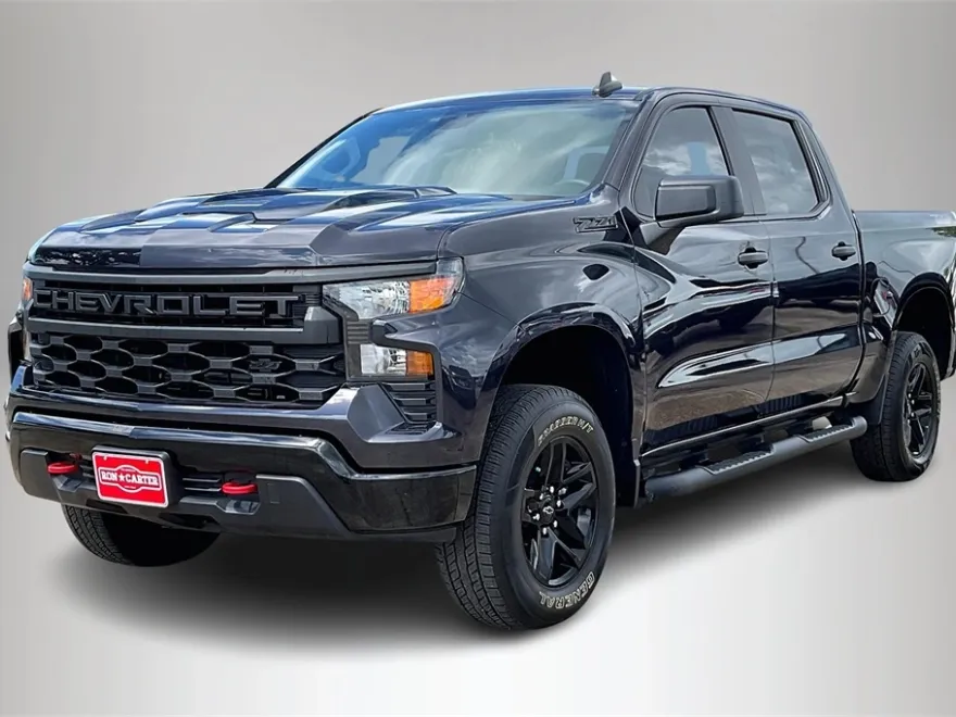 2024 Chevrolet Silverado 1500 Custom Trail Boss photo 1