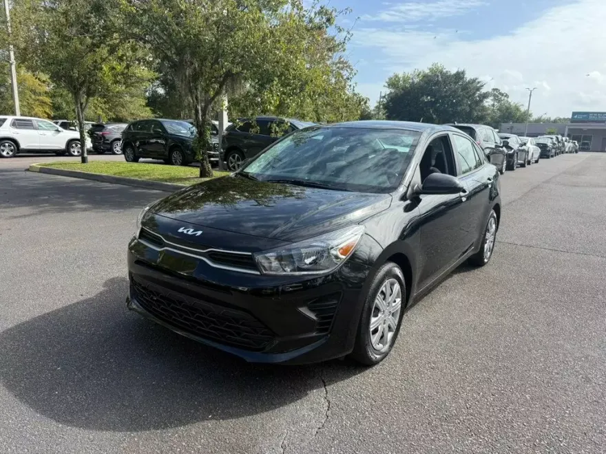 2023 Kia Rio LX photo 1