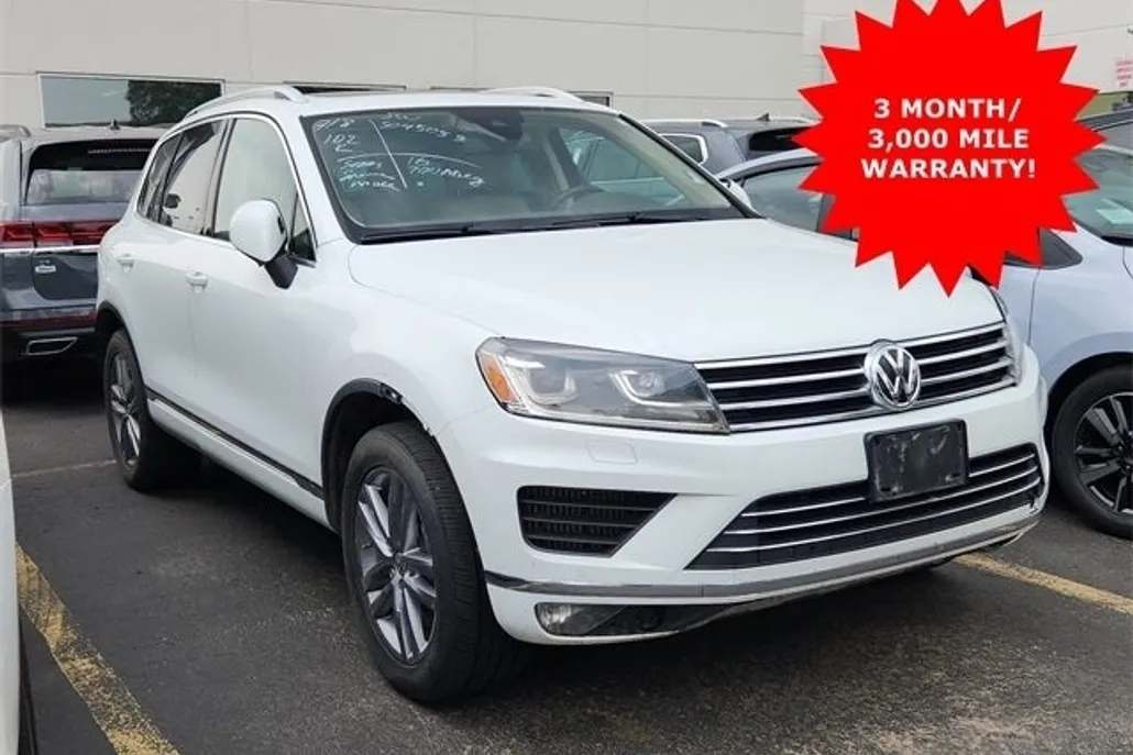 2016 Volkswagen Touareg V6 TDI Lux photo 1