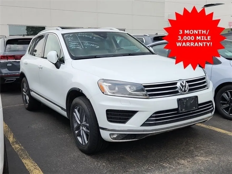 2016 Volkswagen Touareg V6 TDI Lux photo 1