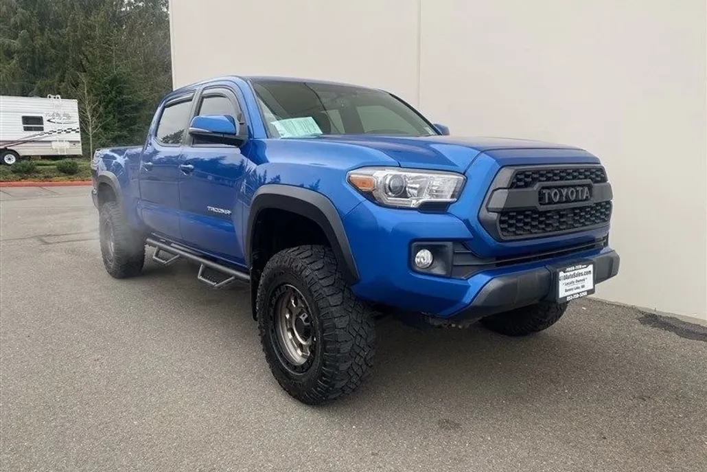 2016 Toyota Tacoma TRD Off-Road Long Bed photo 1