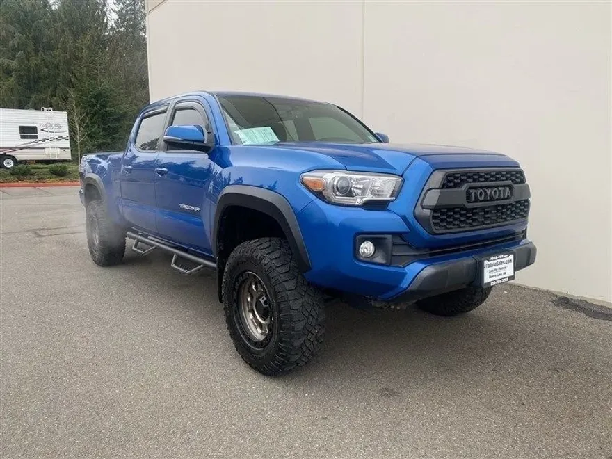 2016 Toyota Tacoma TRD Off-Road Long Bed photo 1