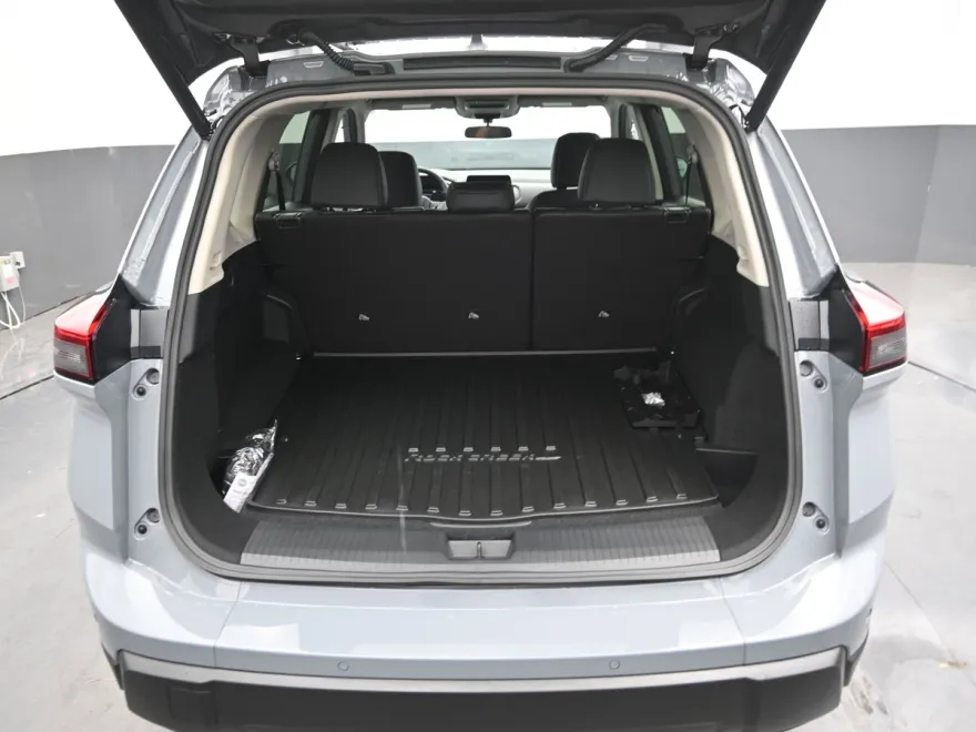 2026 Nissan Rogue SV photo 1