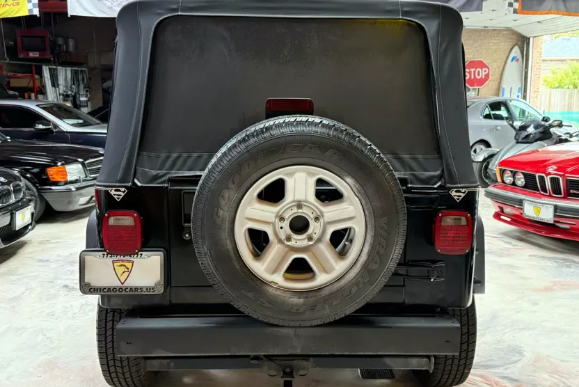 2002 Jeep Wrangler SE photo 1