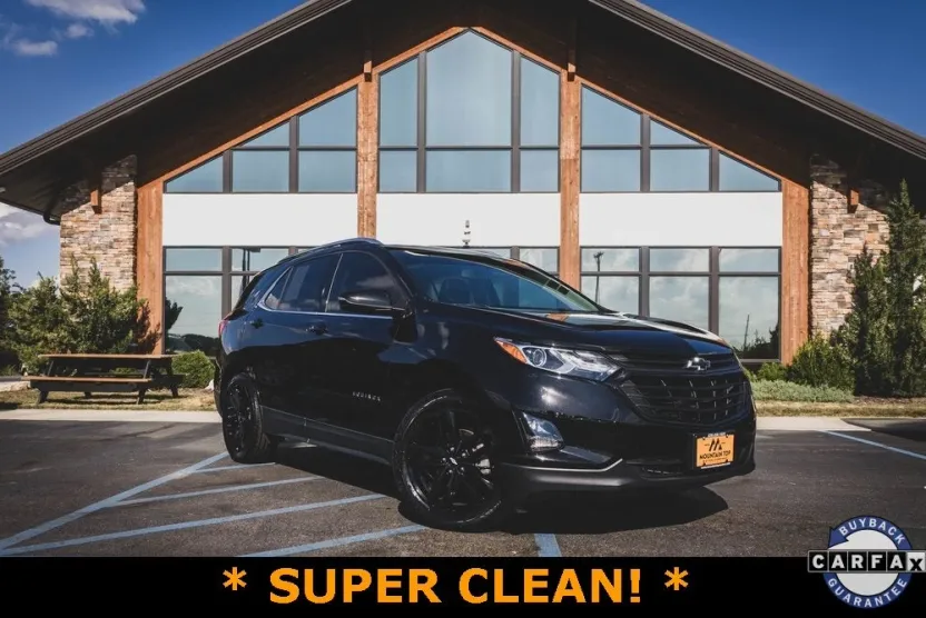 2020 Chevrolet Equinox LT photo 1