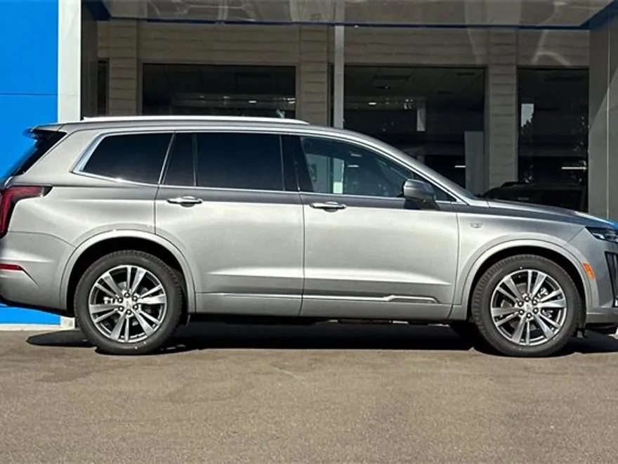2024 Cadillac XT6 Premium Luxury photo 1