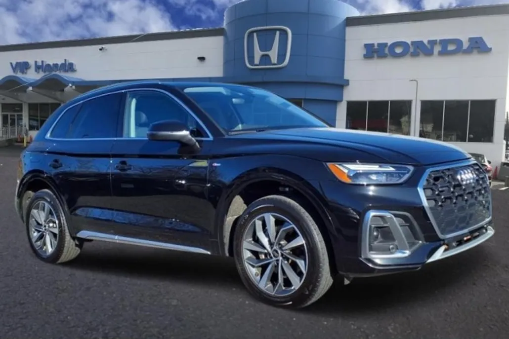 2023 Audi Q5 S line Premium Plus photo 1