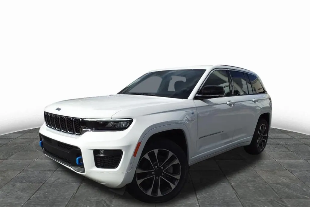 2024 Jeep Cherokee Overland 4xe photo 1