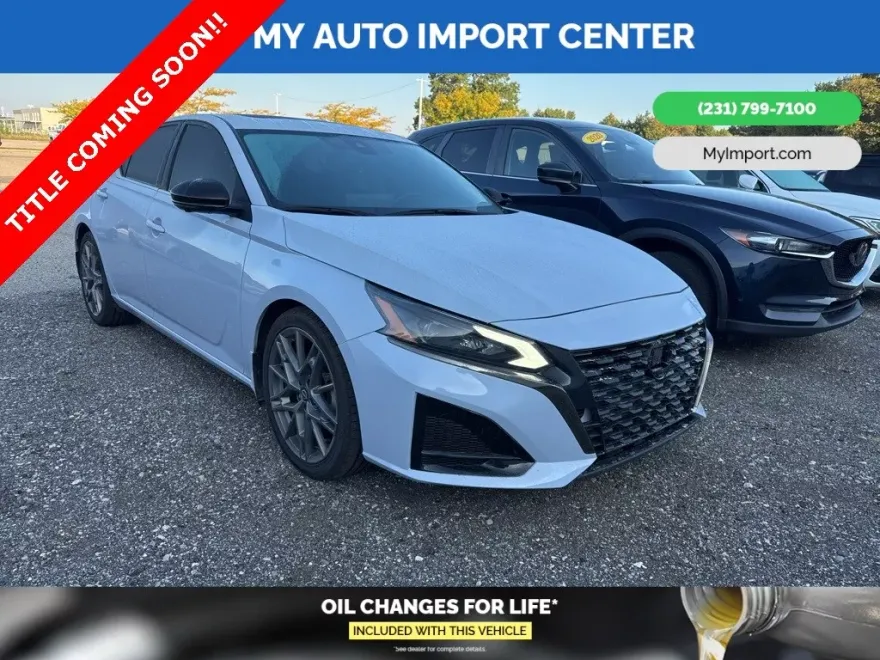 2023 Nissan Altima SR VC-Turbo photo 1